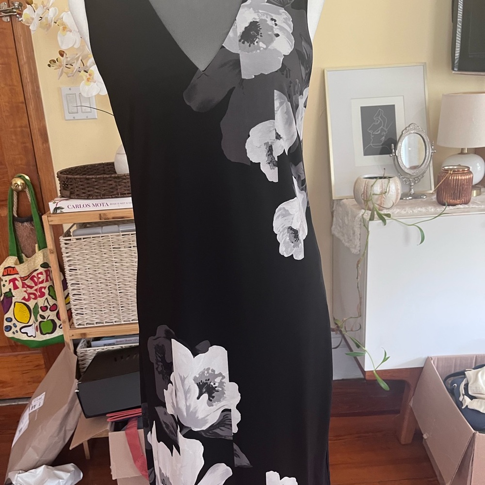 White House Black Market Black and White Floral Midi Dress